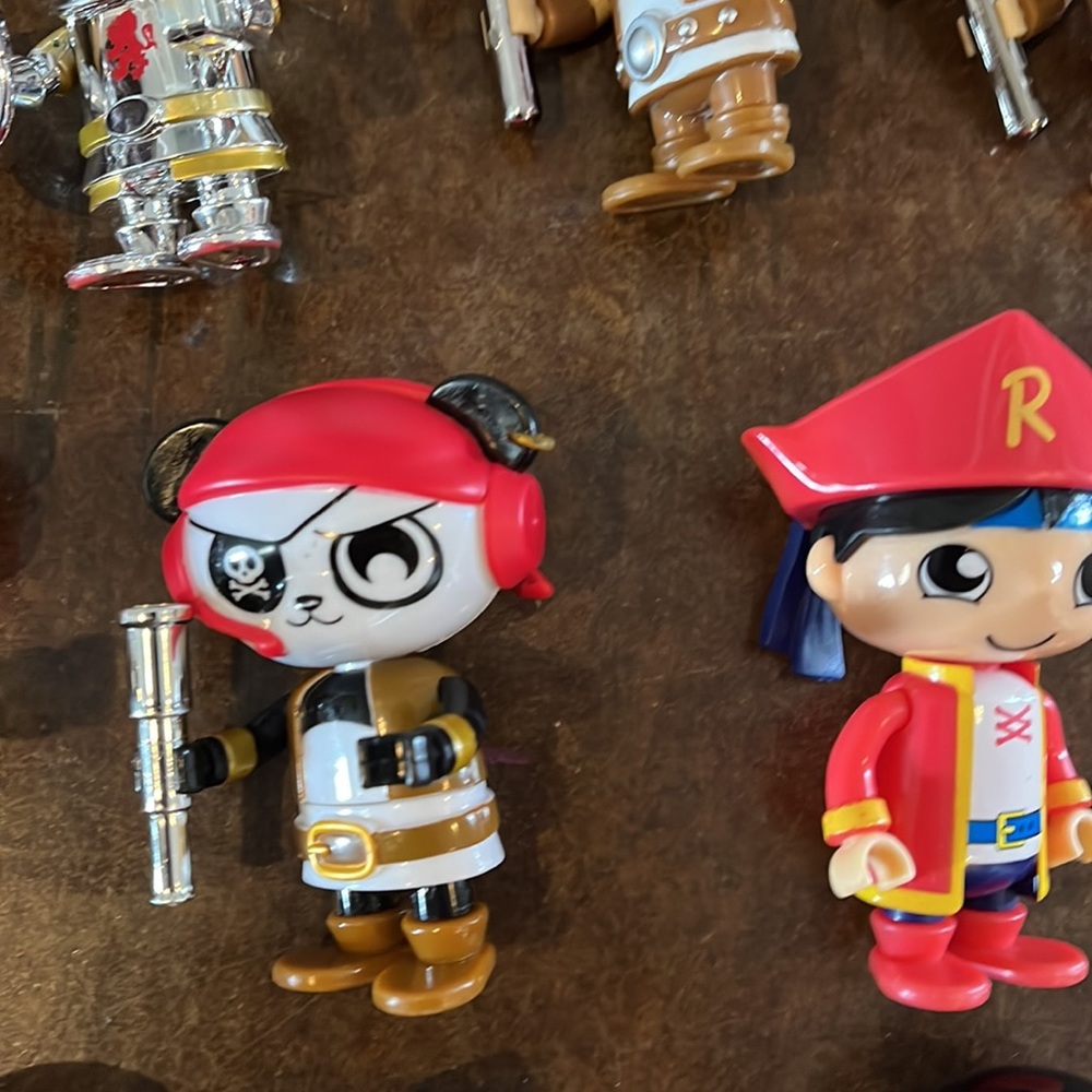 Lot of Ryan’s World Figures with Accessories - Picture 7 of 12